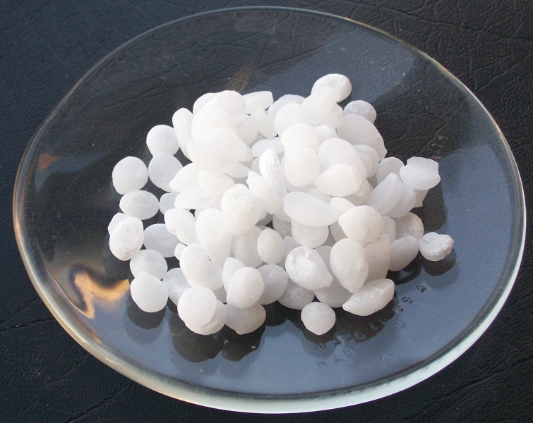 File:Caustic Soda Flakes.jpg